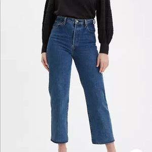 Levi’s Ribcage Straight Ankle Dark Denim Jeans